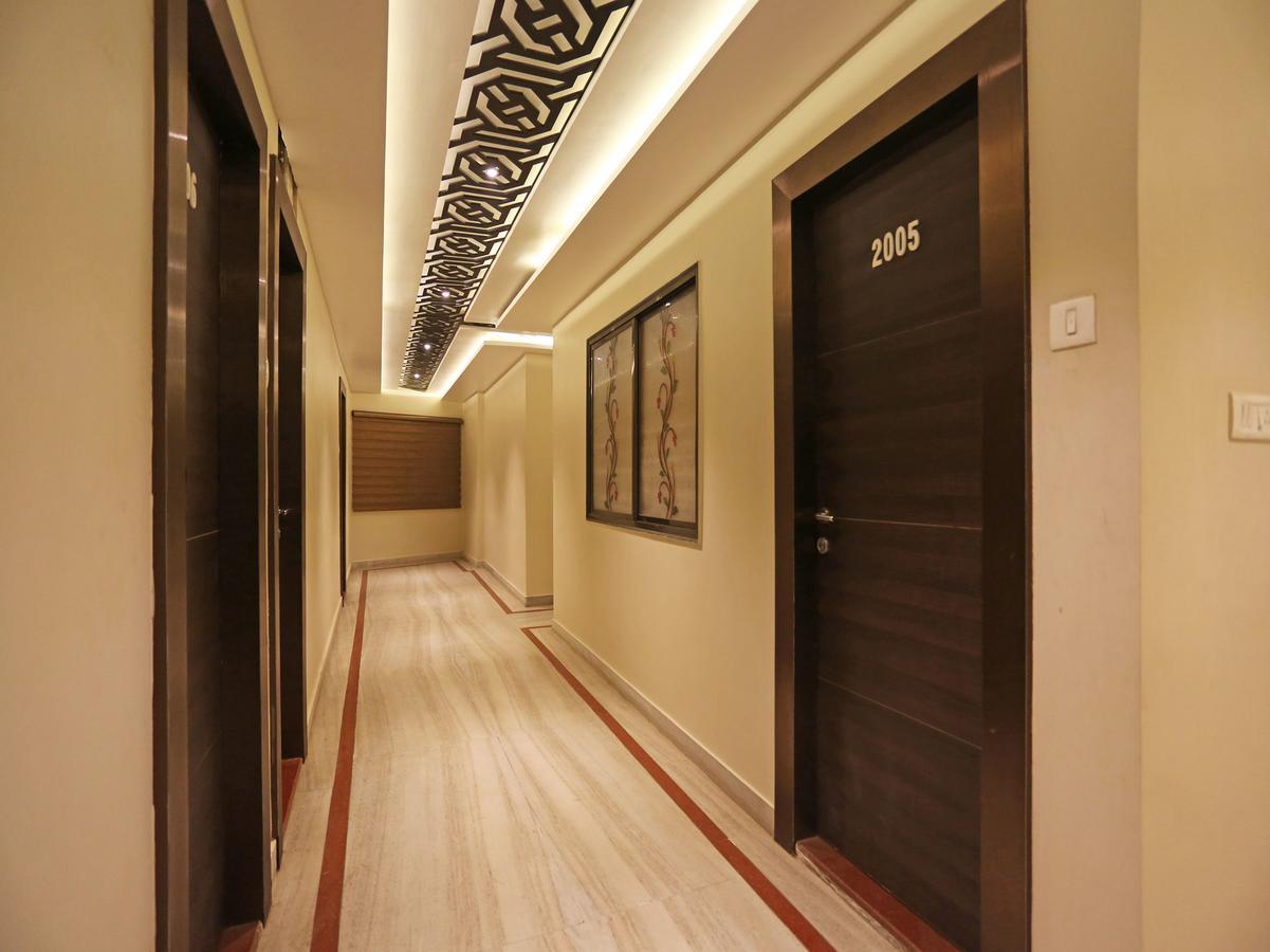 Oyo 10338 Hotel Aadesh Palace Варанаси Экстерьер фото