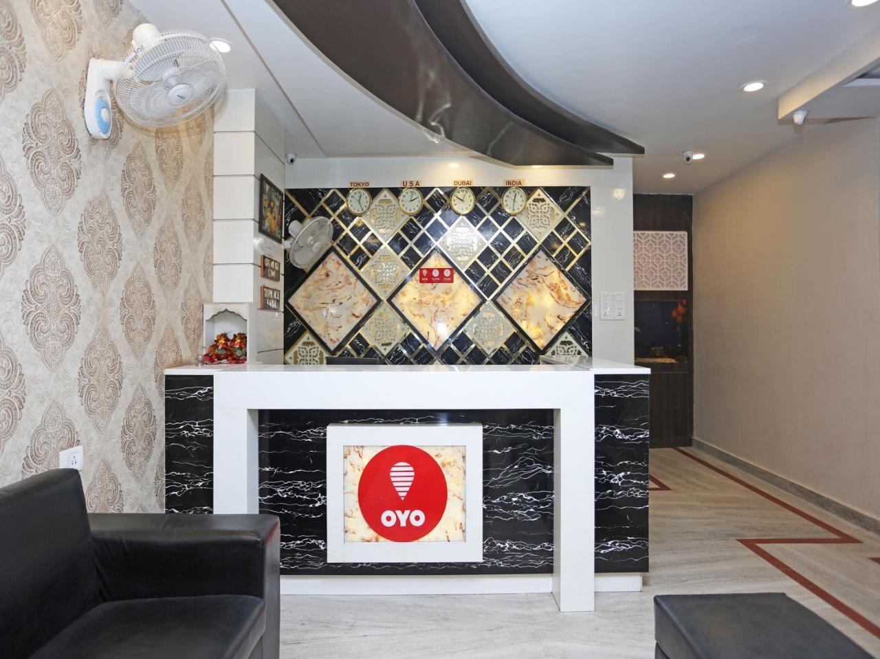 Oyo 10338 Hotel Aadesh Palace Варанаси Экстерьер фото